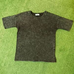 Zenana Women's Green and Black Acid Wash T-shirt